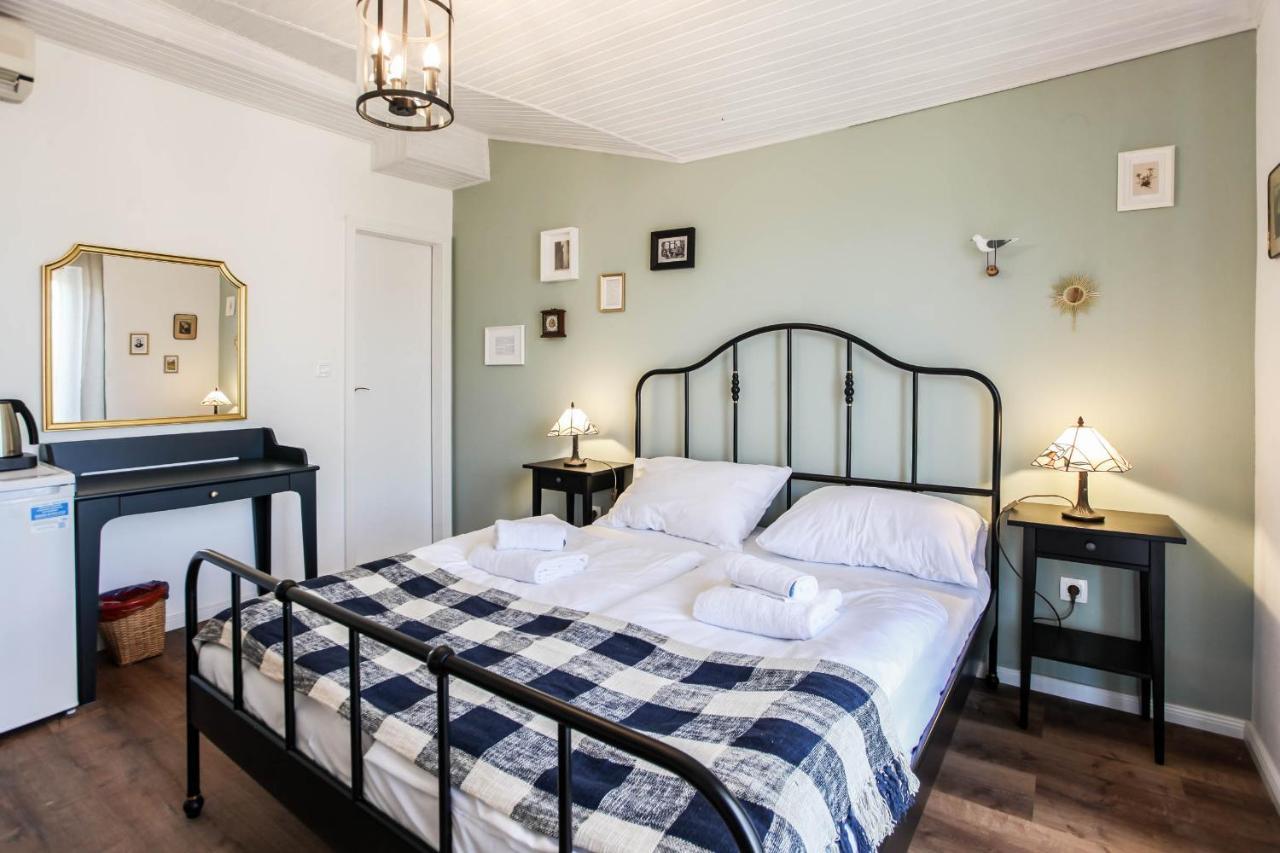 Sherlock'S Holidays Boutique Rooms Portorož Buitenkant foto