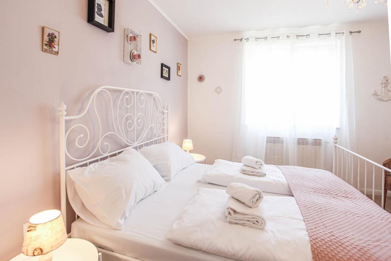 Sherlock'S Holidays Boutique Rooms Portorož Buitenkant foto