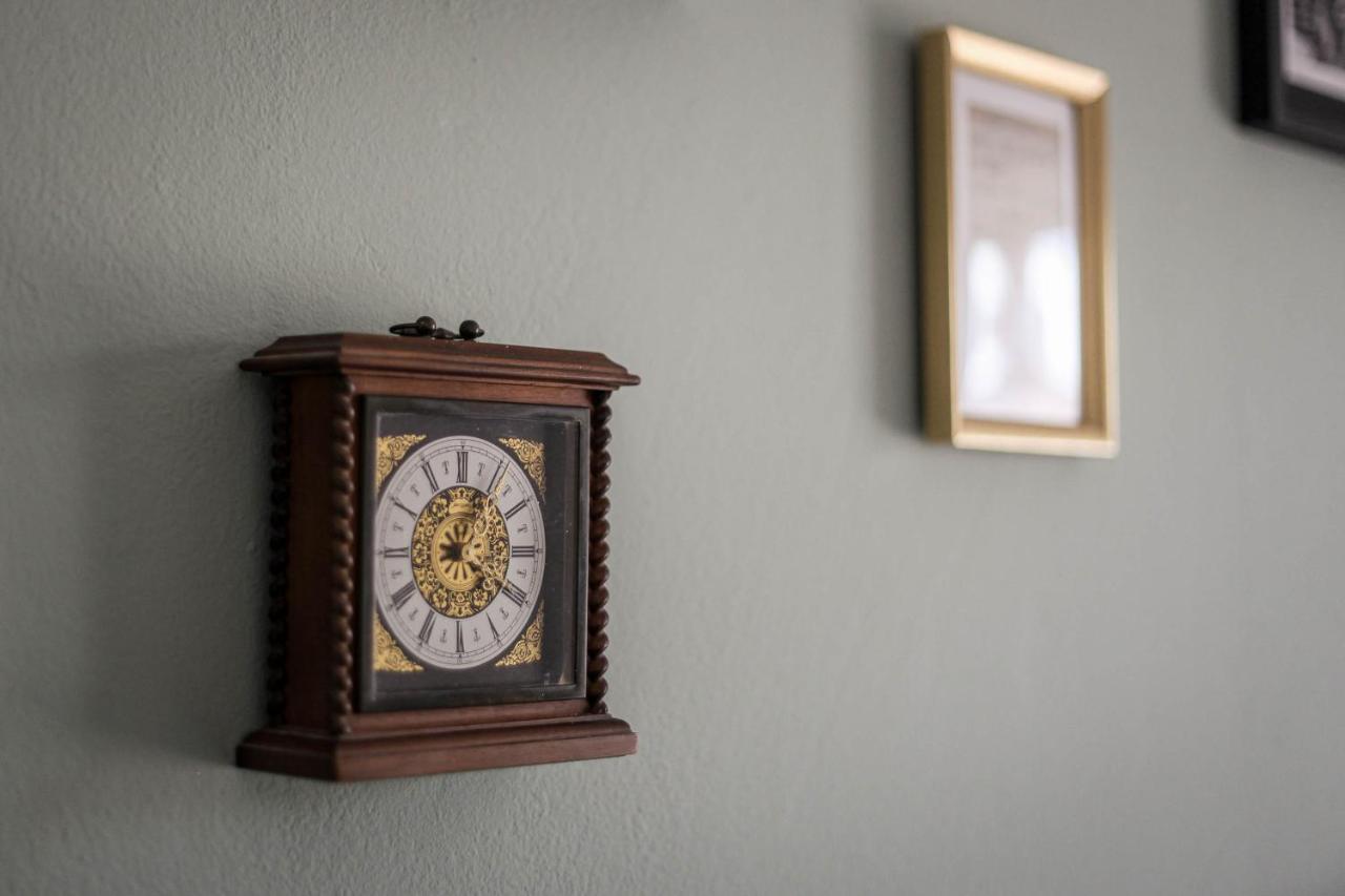 Sherlock'S Holidays Boutique Rooms Portorož Buitenkant foto