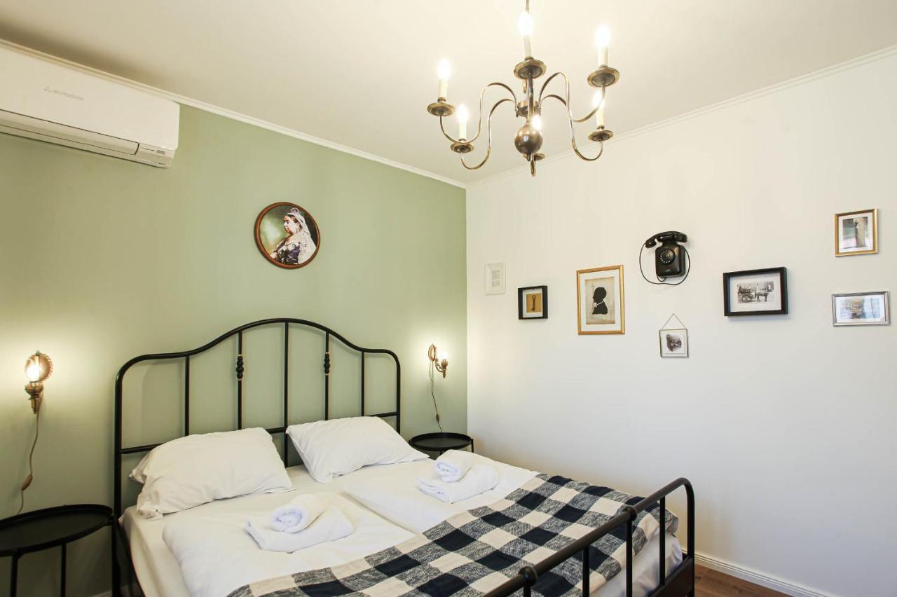 Sherlock'S Holidays Boutique Rooms Portorož Buitenkant foto