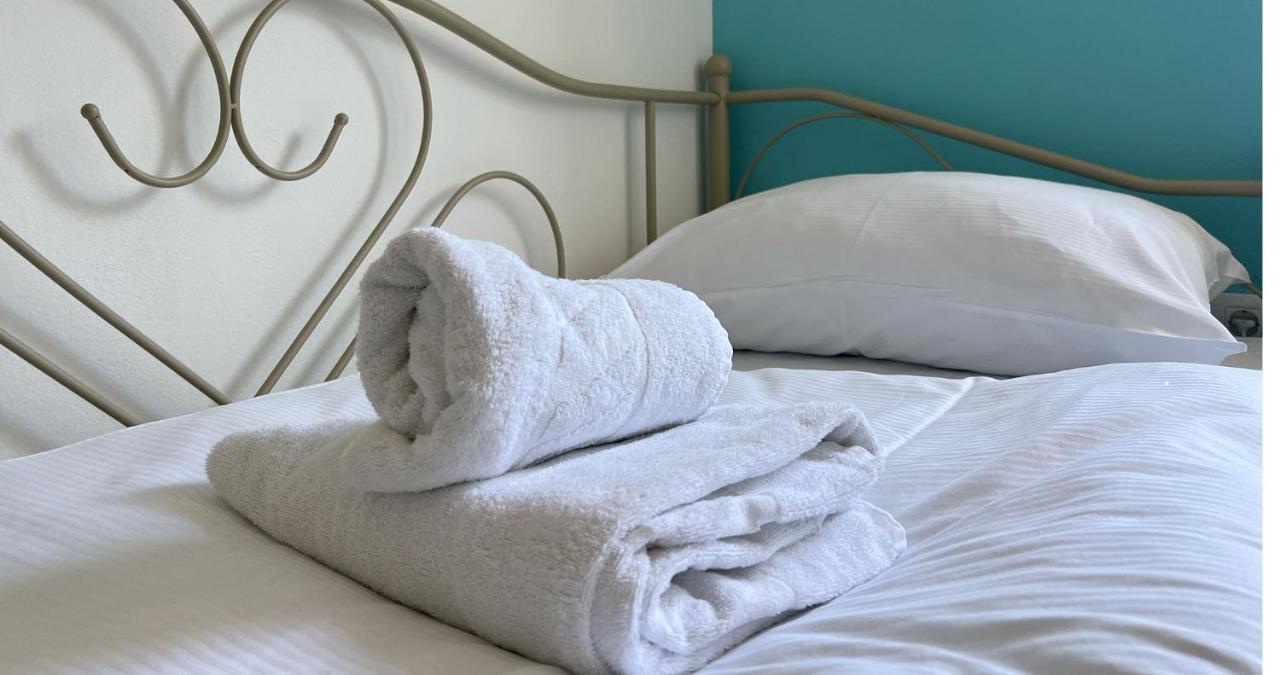 Sherlock'S Holidays Boutique Rooms Portorož Buitenkant foto
