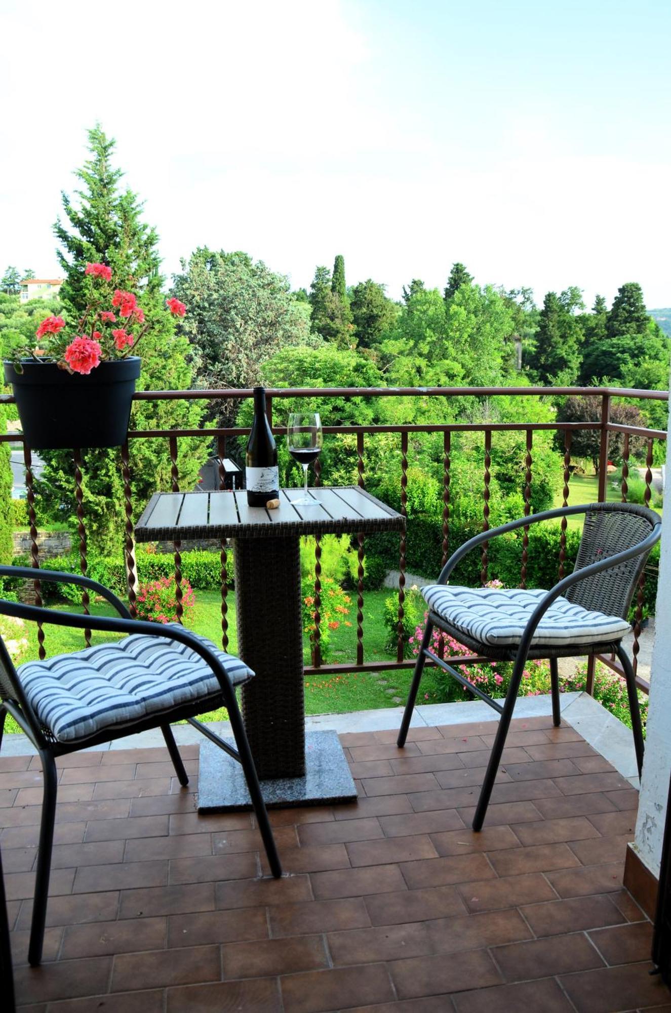 Sherlock'S Holidays Boutique Rooms Portorož Buitenkant foto
